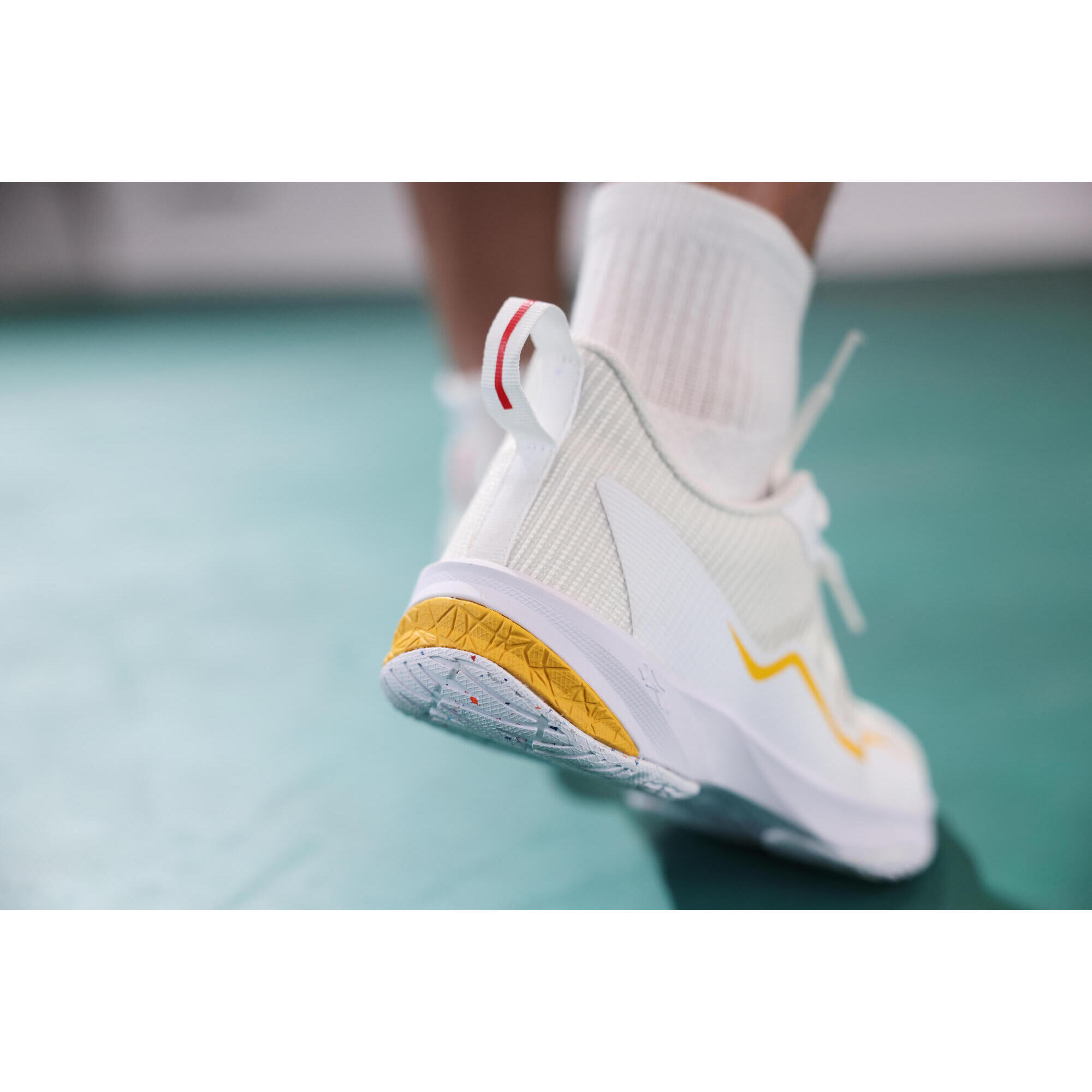 BS 560 Lite Men's Badminton Shoes - White