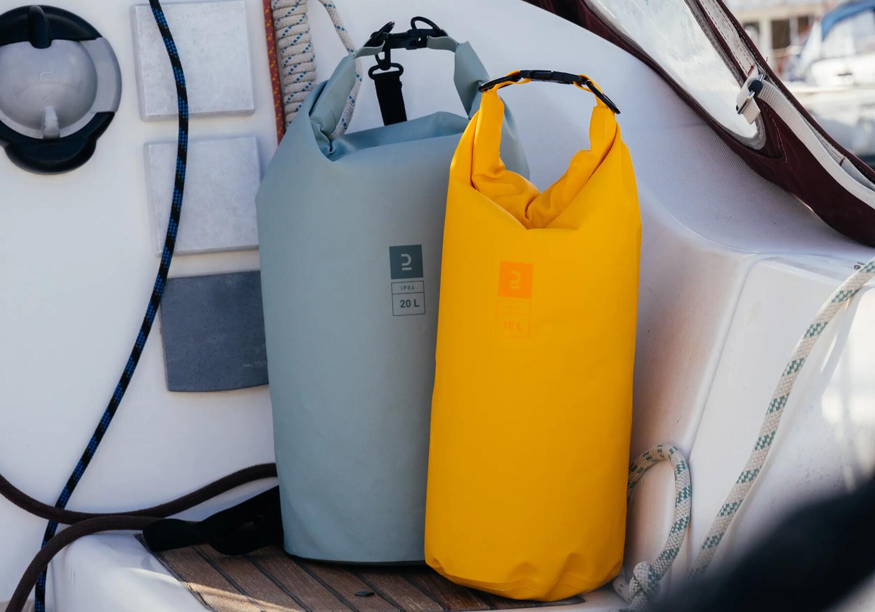 sac-polonchon-etanche-sur-le-kayak-itiwit-vert-gonflable-2-places-decathlon