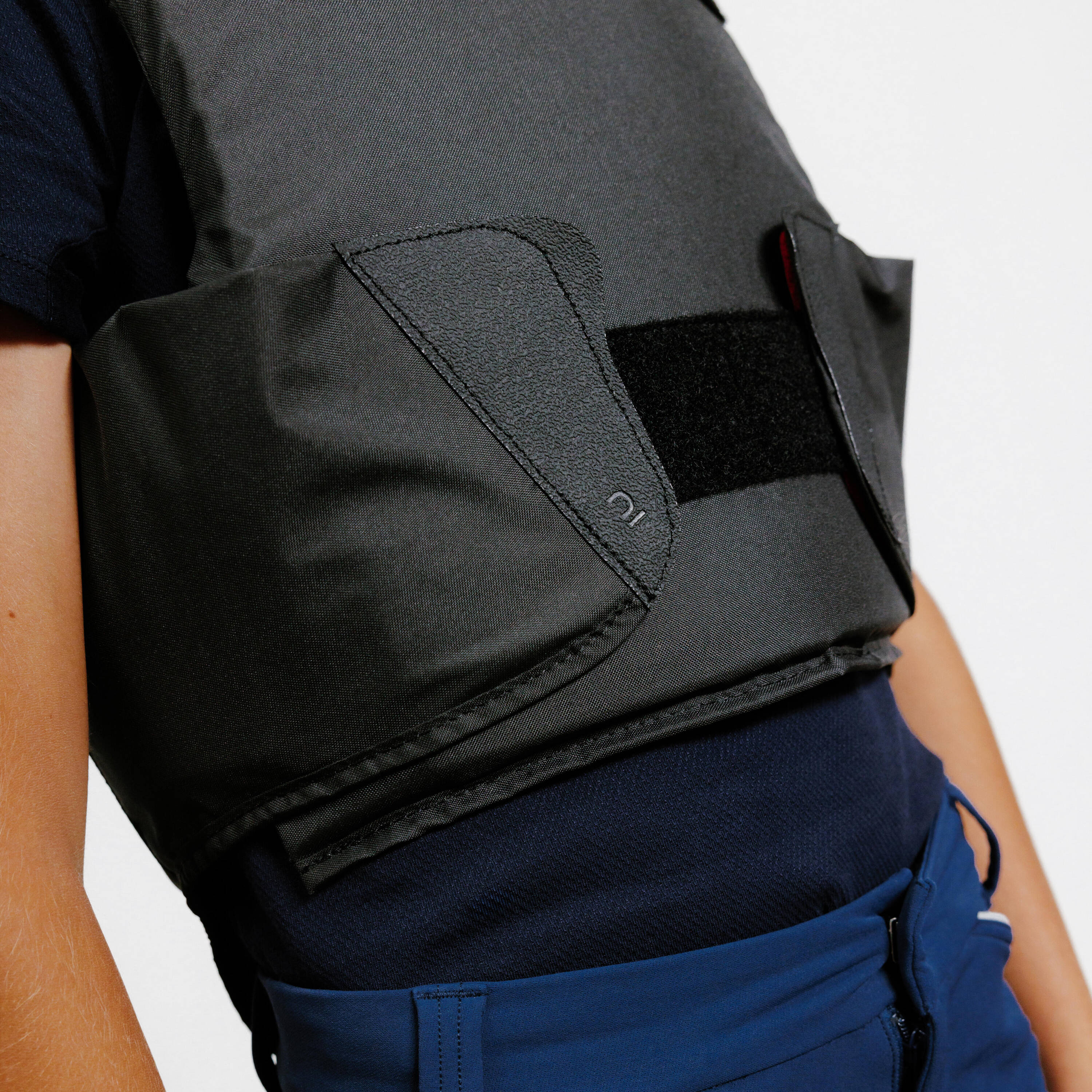 Kids' Horse Riding Body Protector 100 - Black -  4