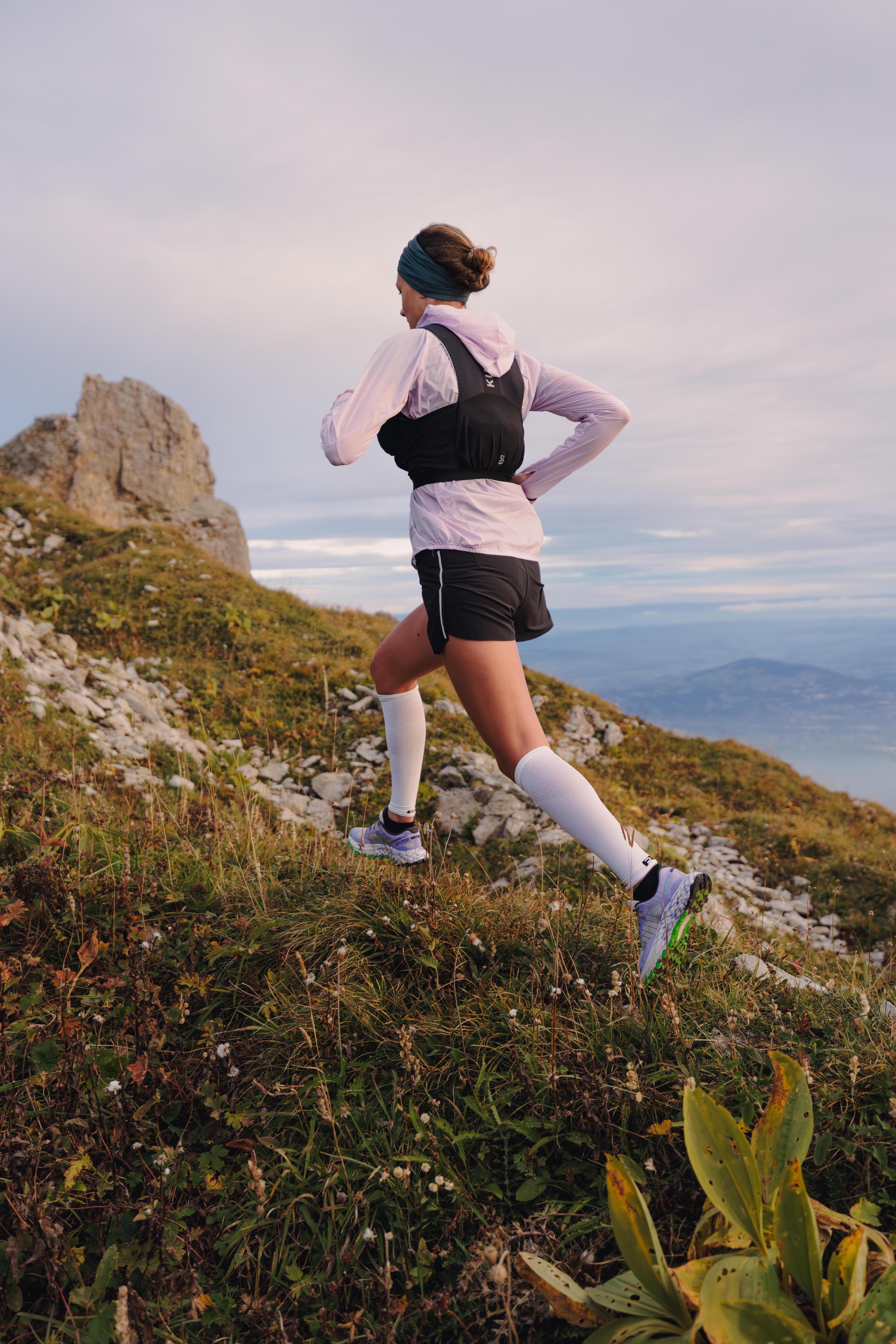 Manchons de compression running KIPRUN 900 blancs 10/12
