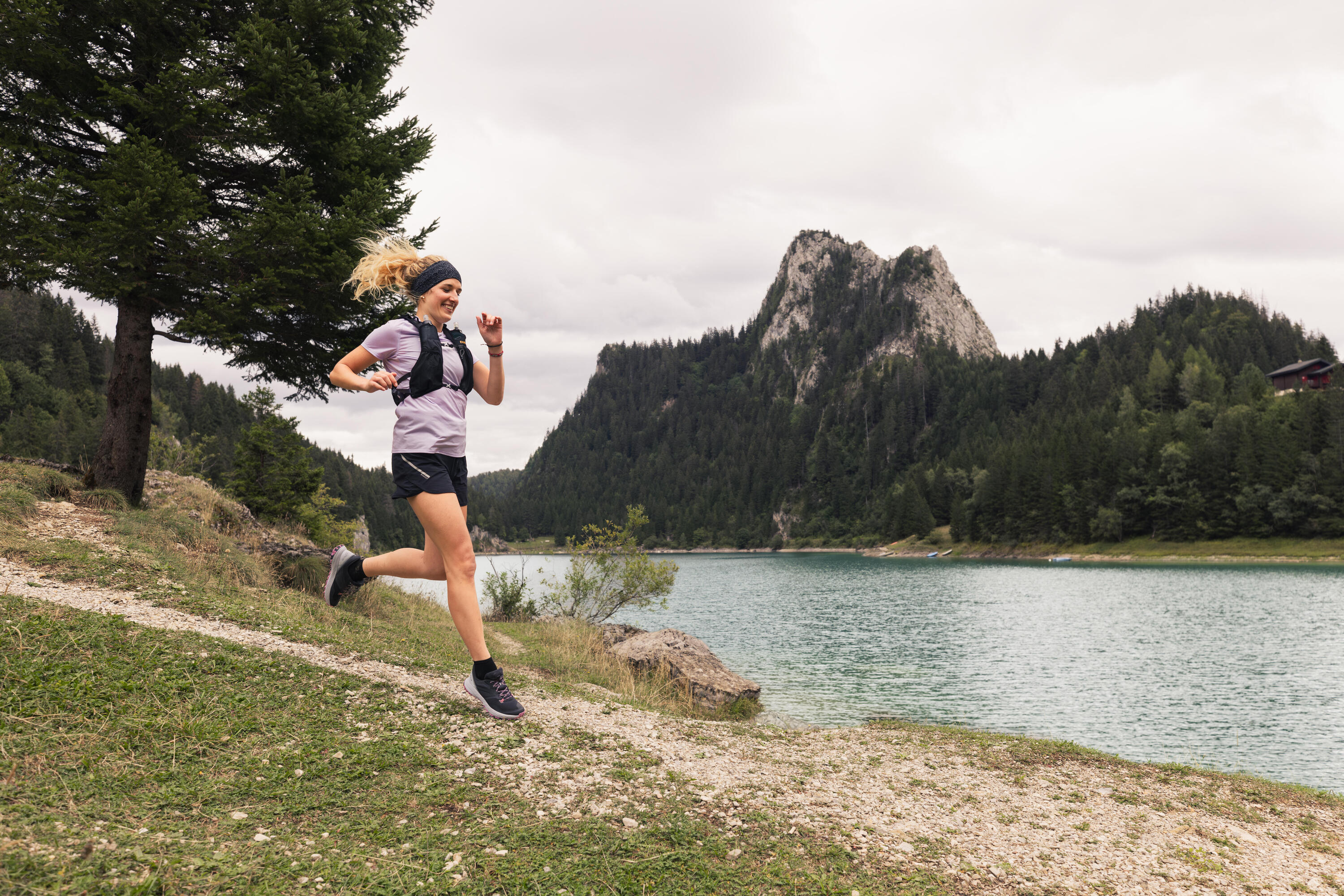 Kiprun Essential 5L Trail Running Hydration Vest -  1L Water Bladder Included