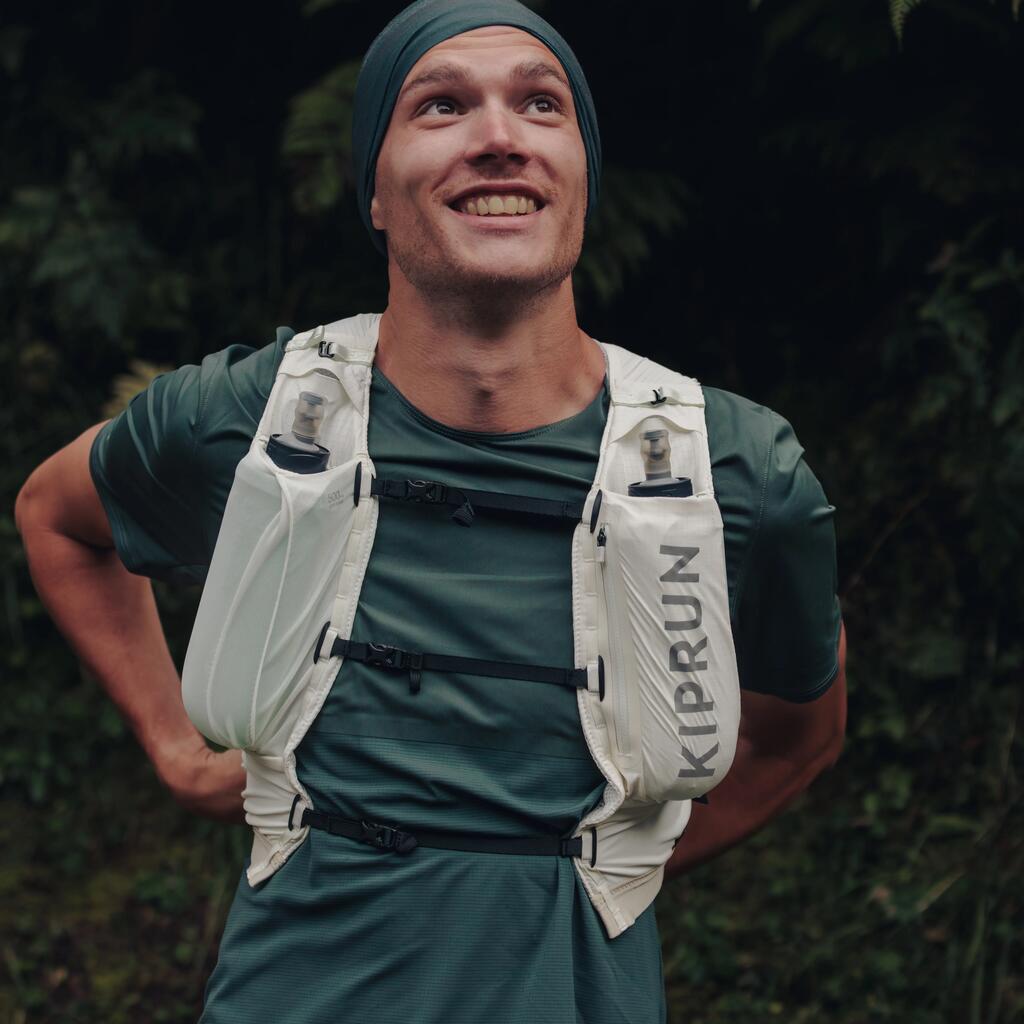 PRSLUK ZA TRAIL TRČANJE KIPRUN UNISEX SA DRŽAČEM ZA BOCU OD 5 l - BELI