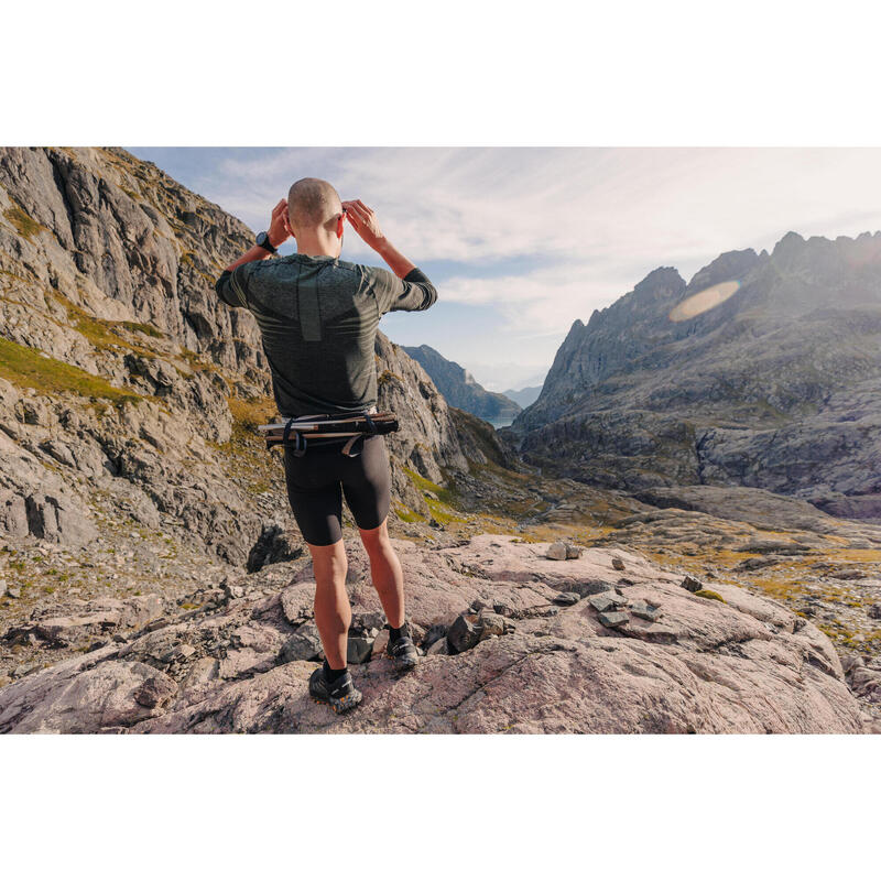 Laufshorts 2-in-1 Trailrunning Herren - Emboss schwarz/bronze