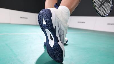 comment_choisir_une_paire_de_chaussues_badminton.jpg