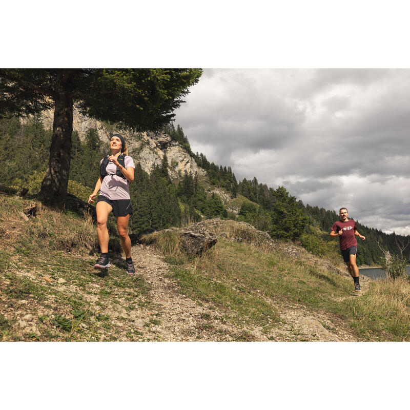 T-shirt Resistente Trail Running Homem KIPRUN Run 500 Grafismo Vermelho-escuro