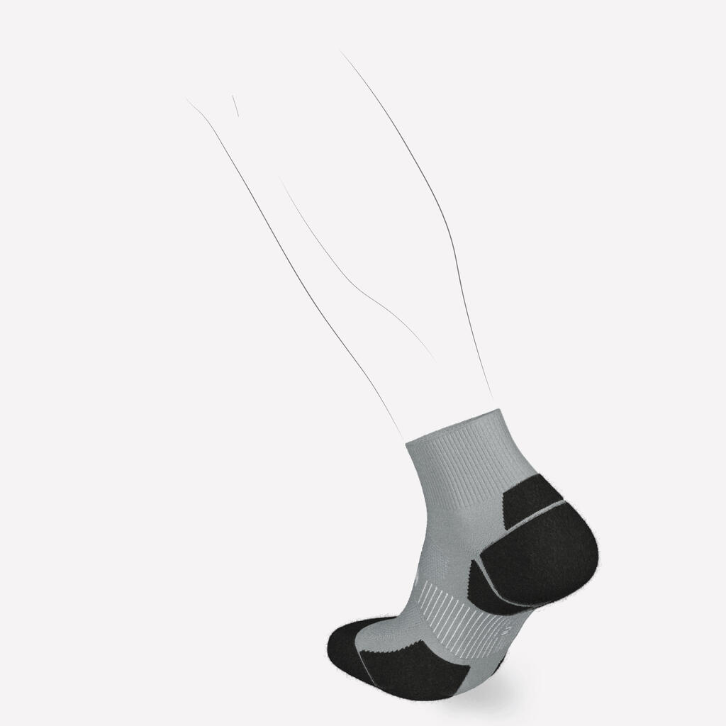 Pusilgės plonos bėgimo kojinės „Run900“