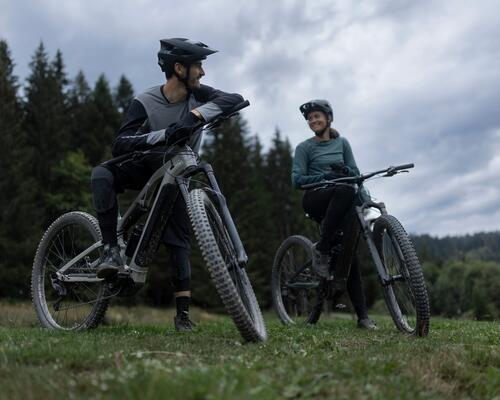 CUM SĂ ALEGI ÎMBRĂCĂMINTEA PENTRU A PRACTICA CICLISM ÎN SEZONUL RECE