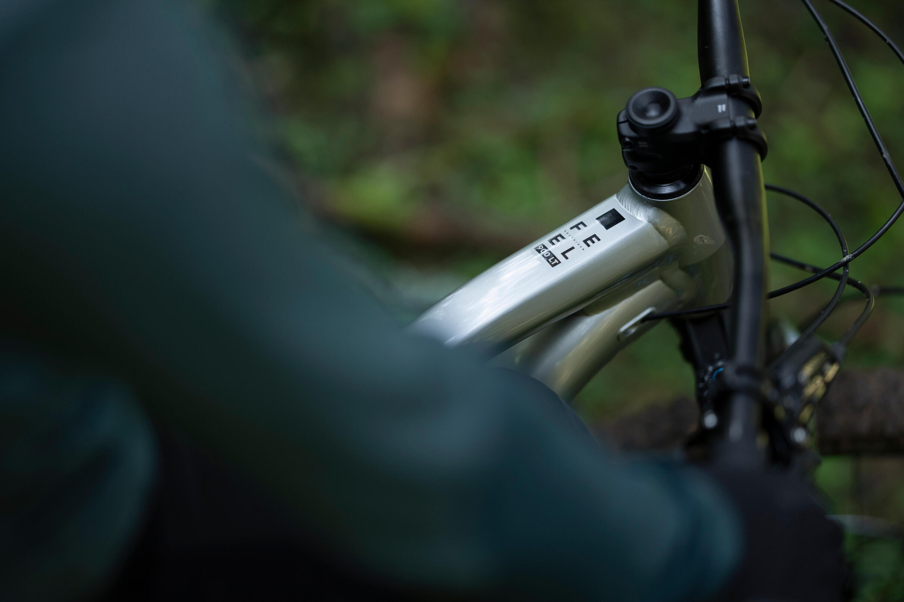 Seconde vie - Vélo VTT All Mountain Cadre Aluminium 29"- FEEL 900 LT 12/20