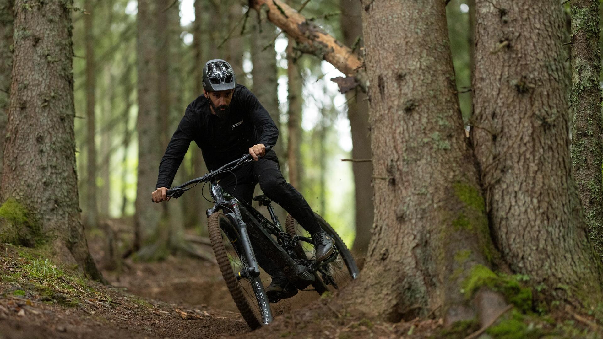 Guide : comment bien choisir son casque de VTT ?