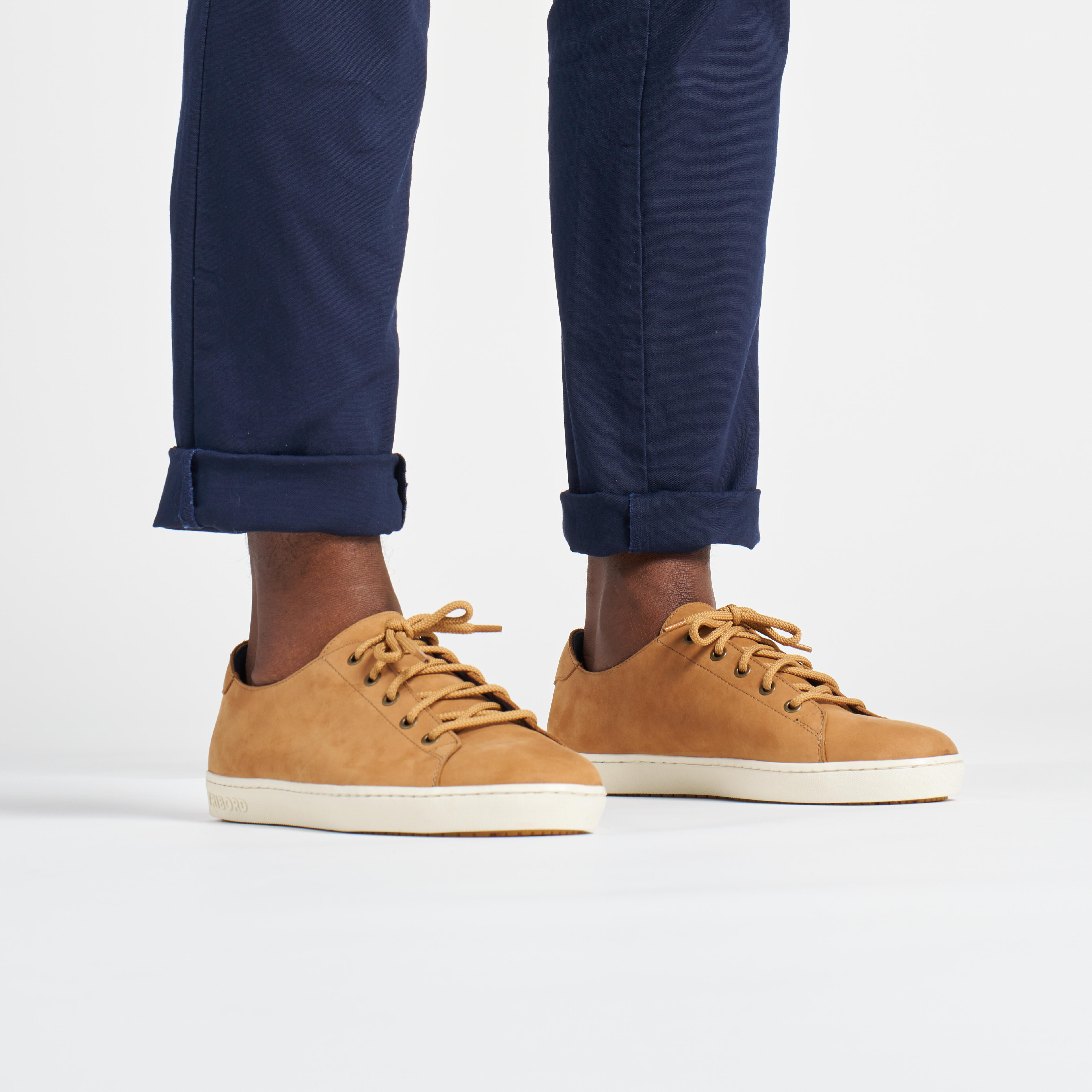 TRIBORD Pánska kožená obuv na loď 500 nízka svetlohnedá 39