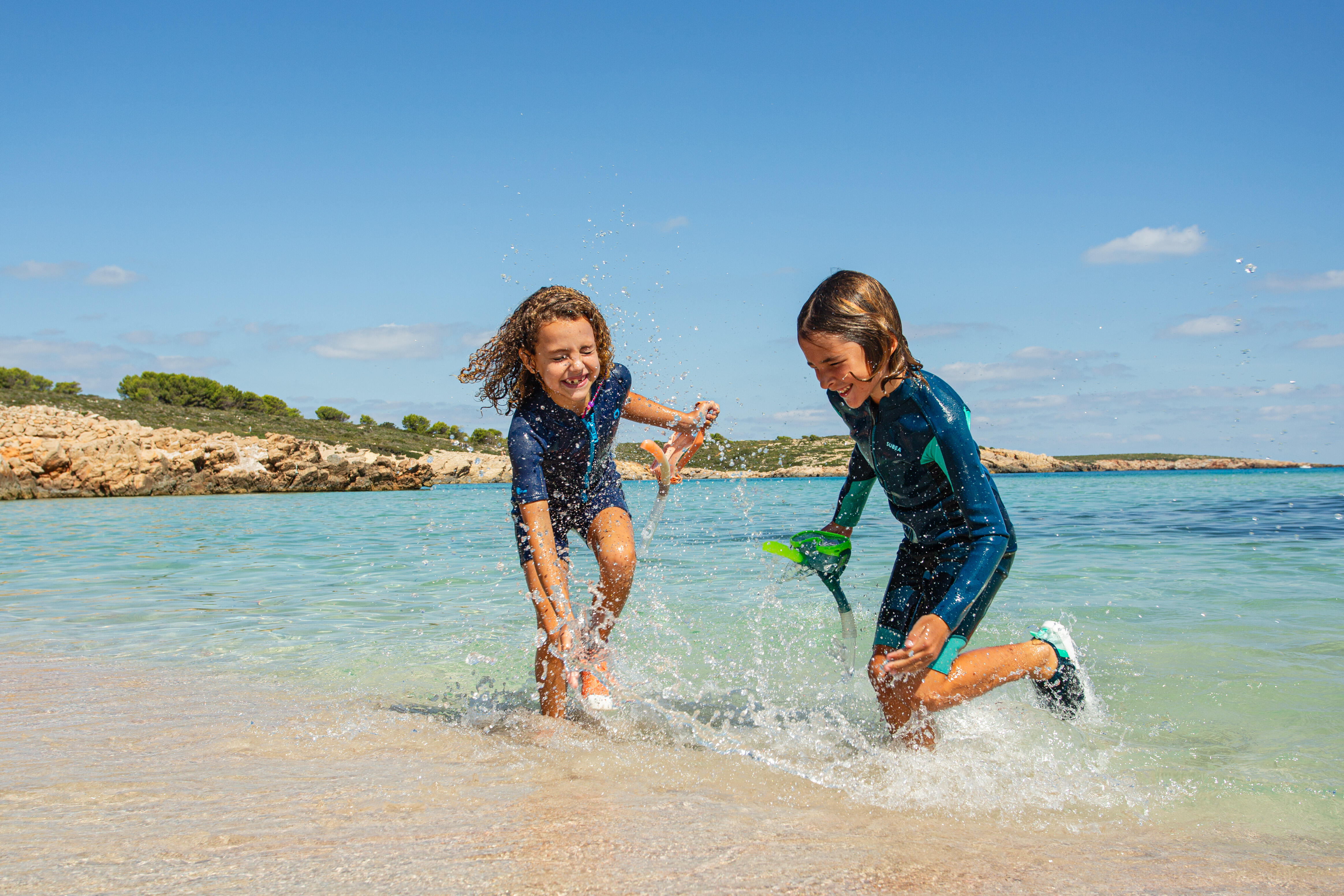 Kids’ Hook and Loop Water Shoes, 120 - SUBEA