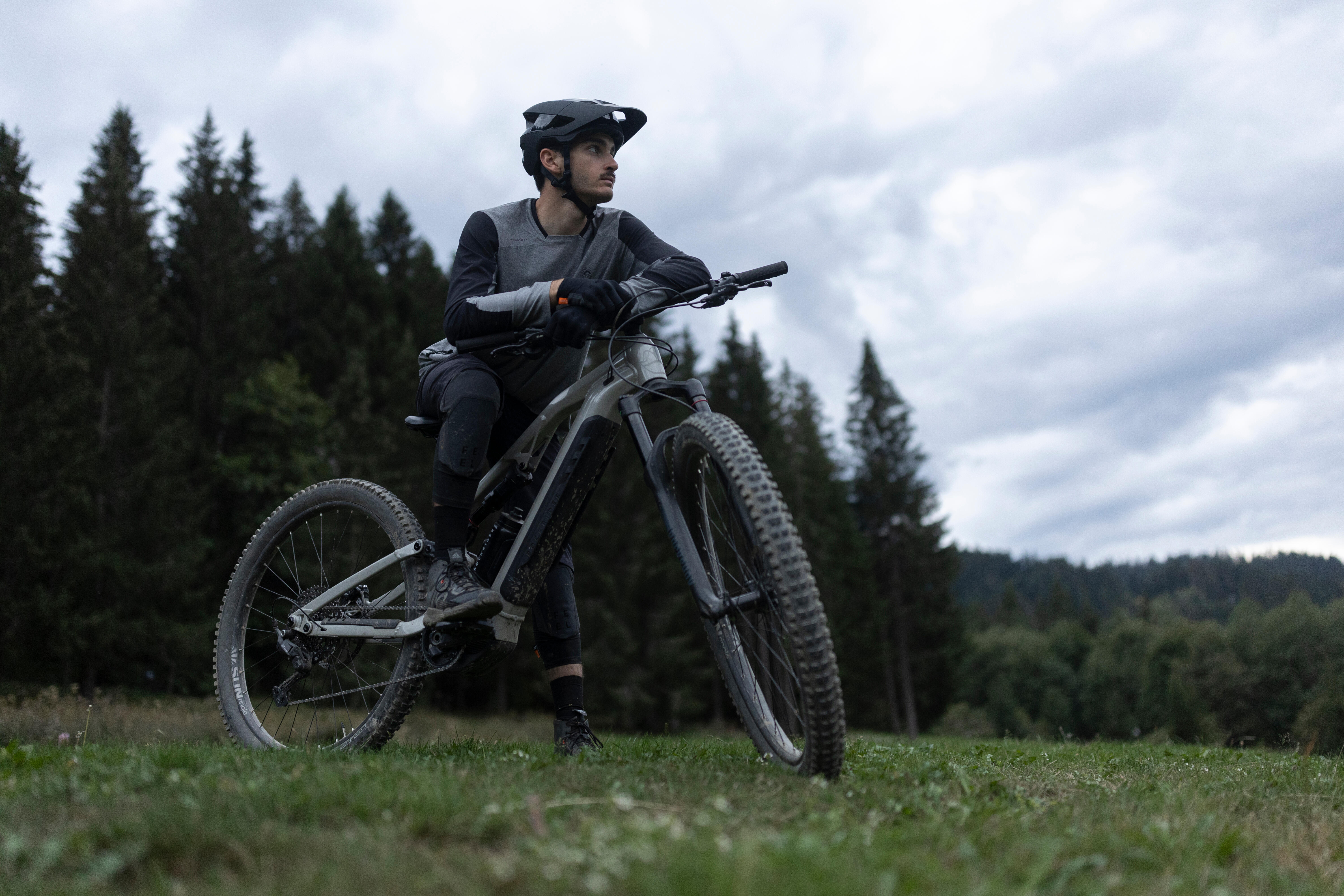 Wheelies und Achter im Laufrad deines MTB ROCKRIDER XC 500