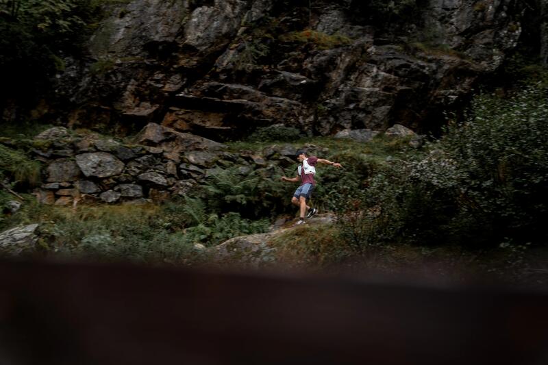 Spodenki do biegania w terenie męskie Kiprun Run Ultra 900 2w1