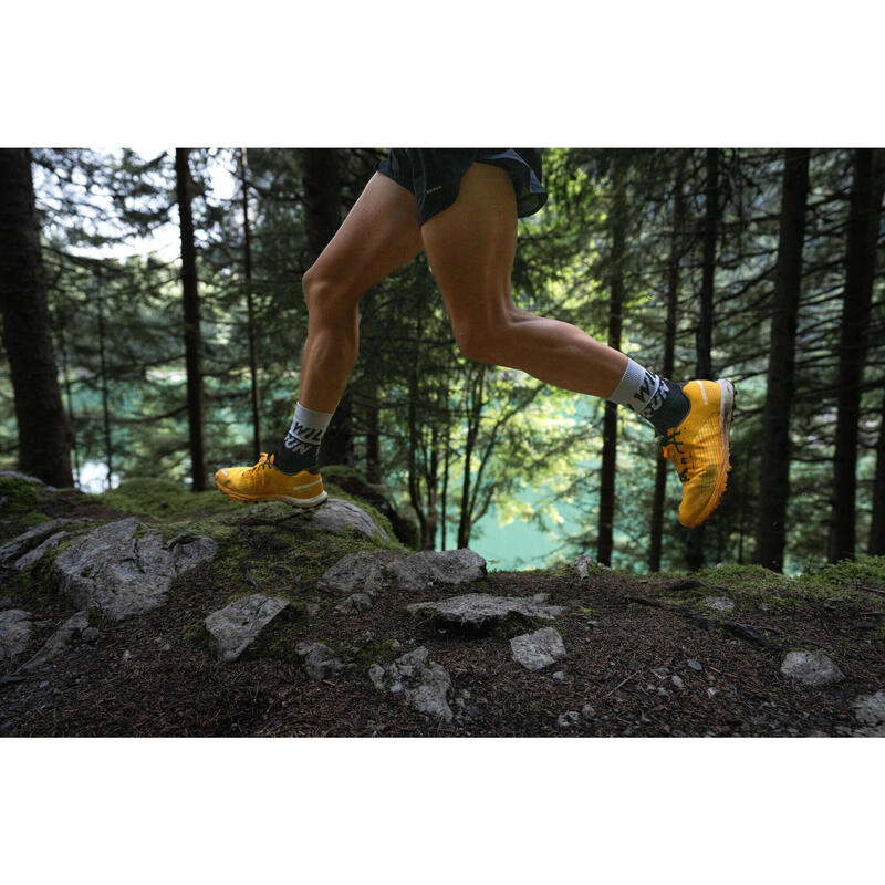 Chaussures trail running compétition homme - kiprun race light mangue