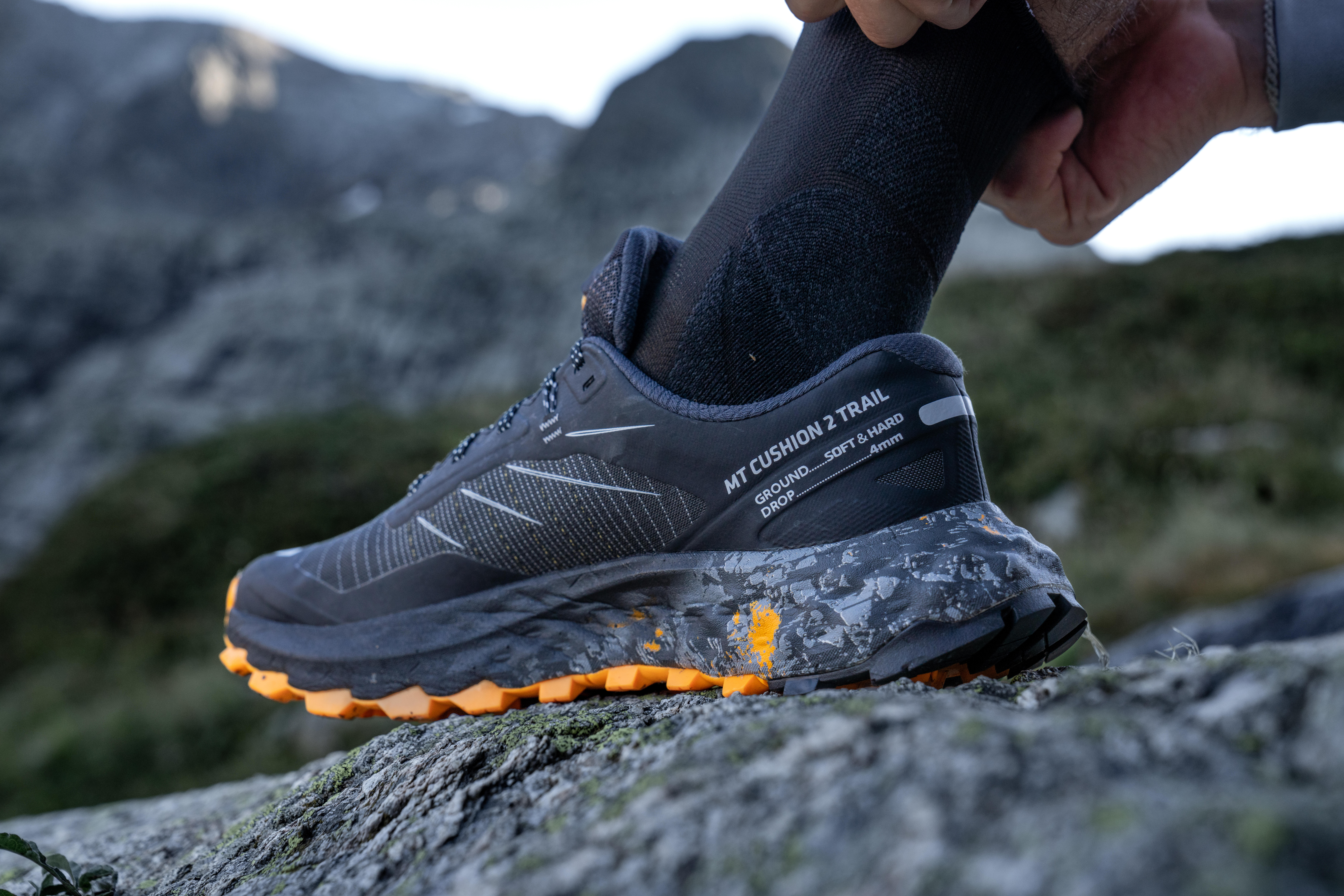 Cushioned trail running shoes mens hotsell