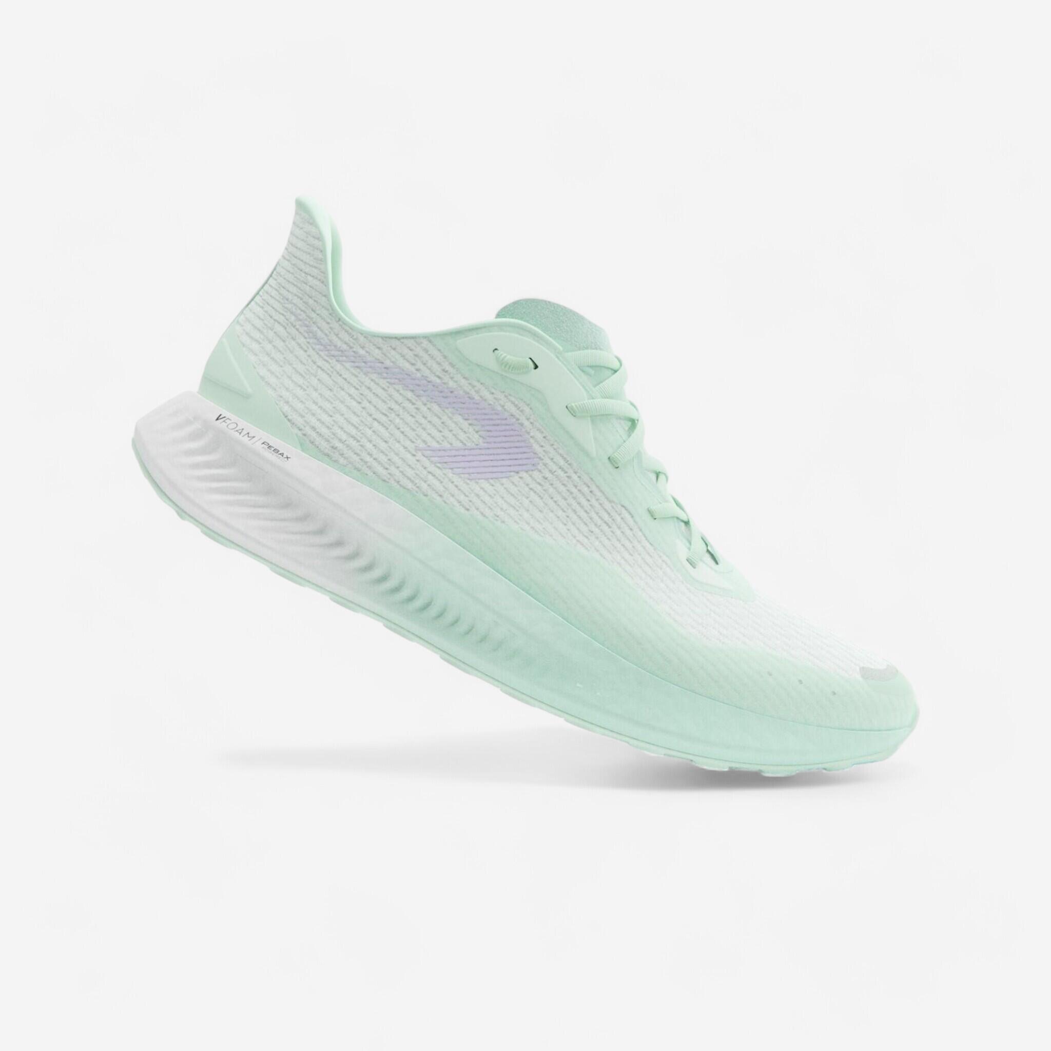 KIPRUN Dámska bežecká obuv KD500 3 zelená 39