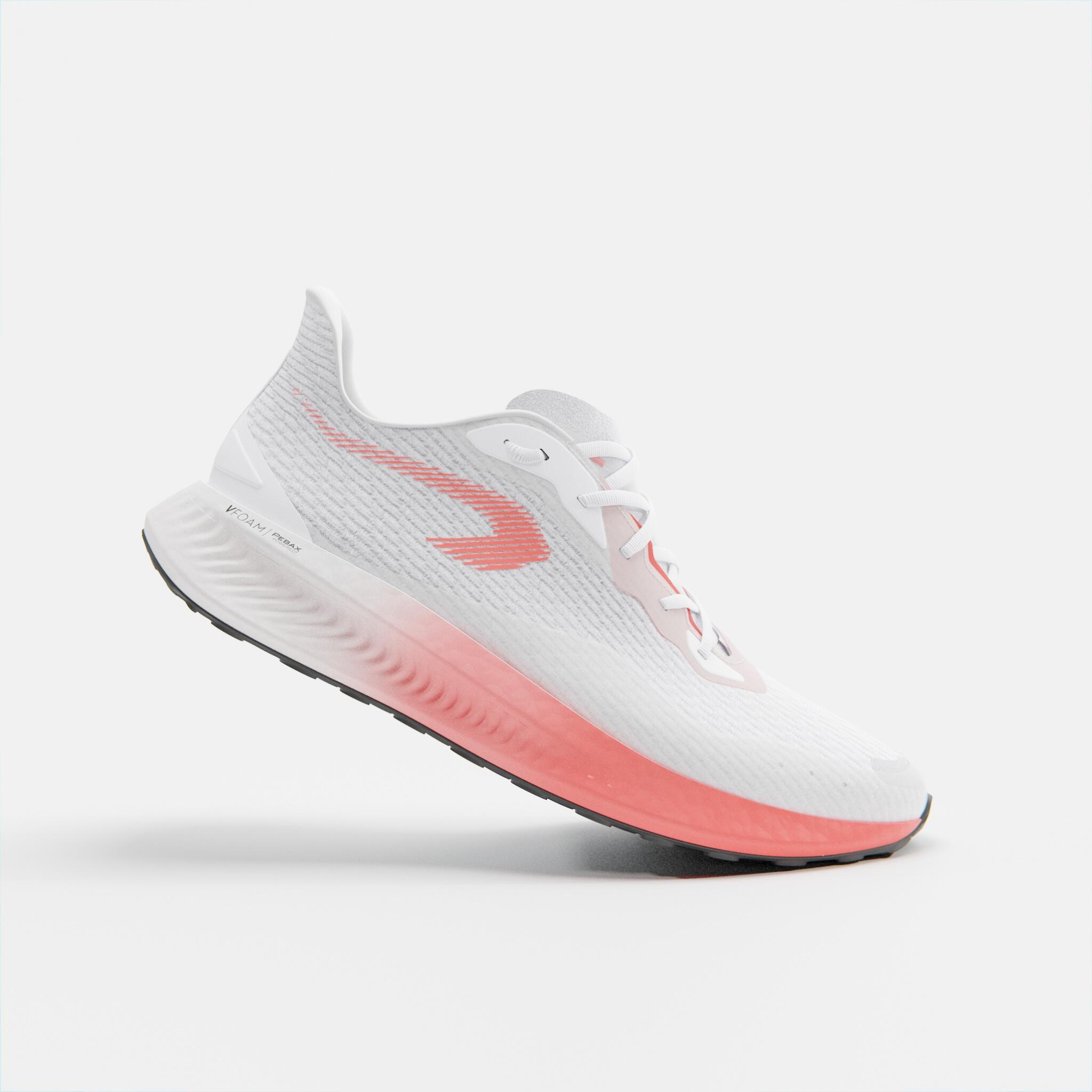 KIPRUN SCARPE DA CORSA DA DONNA KD500 3 BIANCO E CORALLO