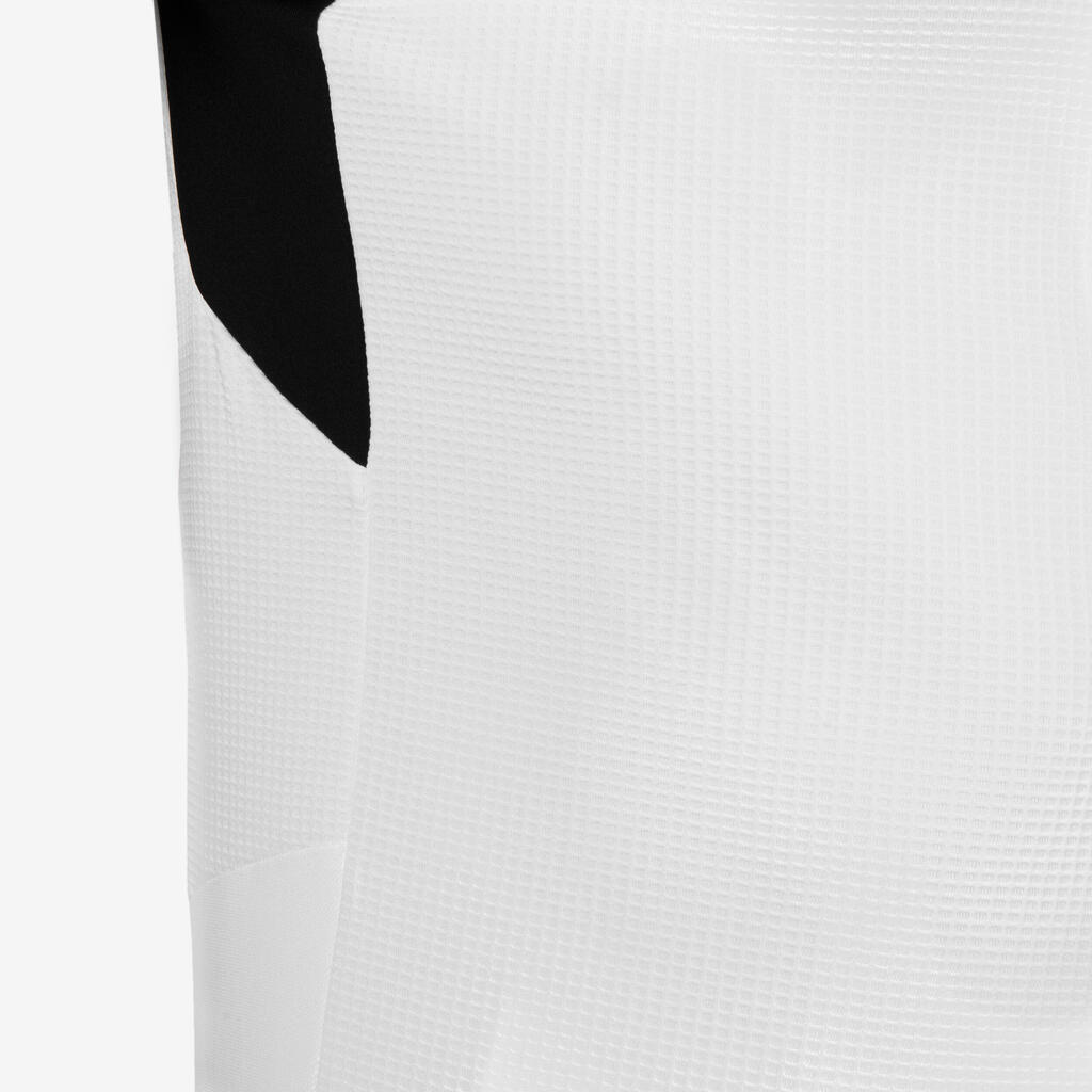 Playera fútbol blanco y negro