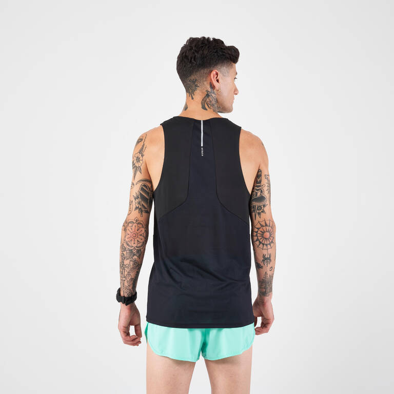 Tank Top Olahraga Pria KIPRUN Run Light - Hitam