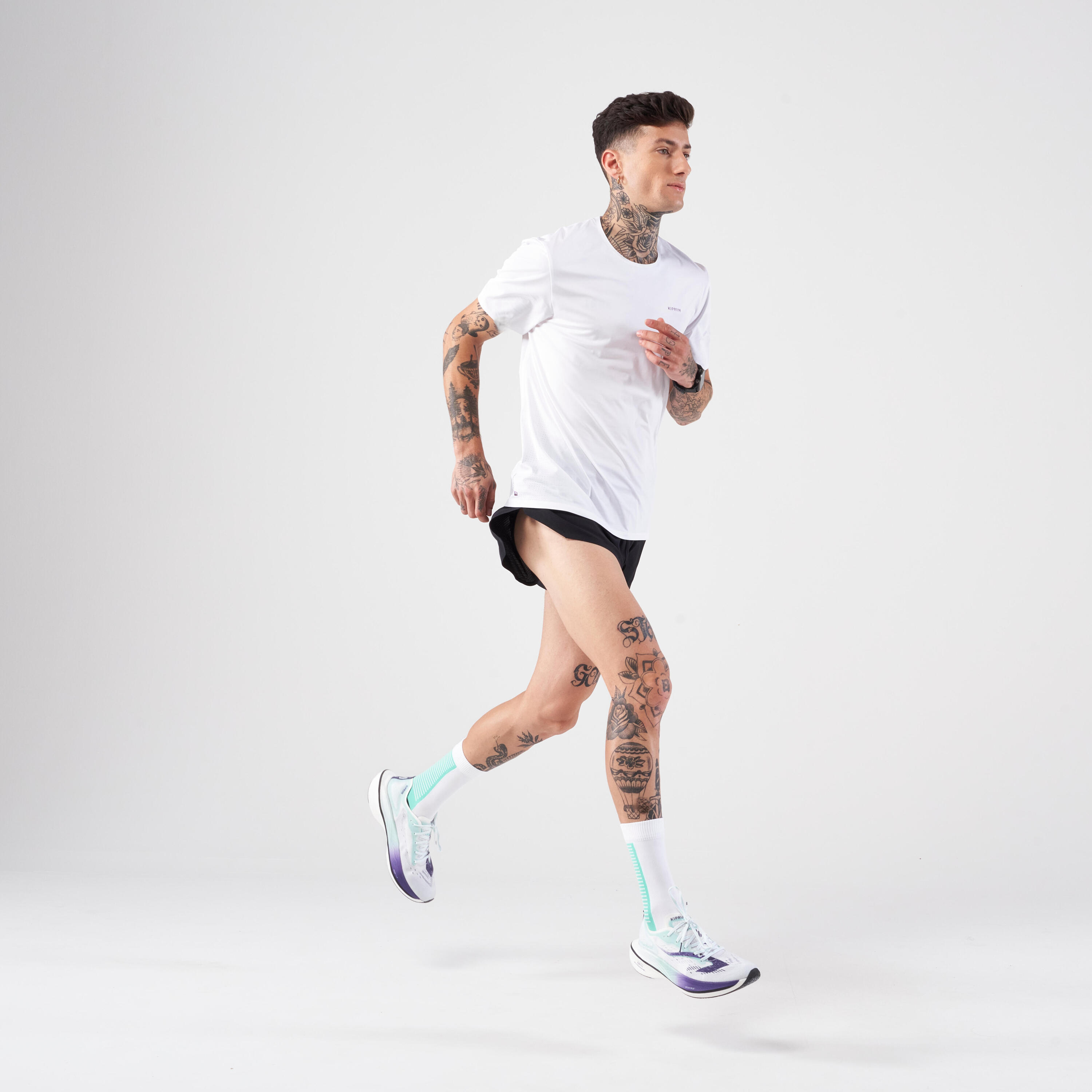 Men's KIPRUN Run 900 REPLIKA light running T-shirt - White 2/7