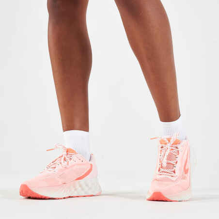 WOMEN'S KIPRUN KS900 2 RUNNING SHOES - WHITE/CORAL