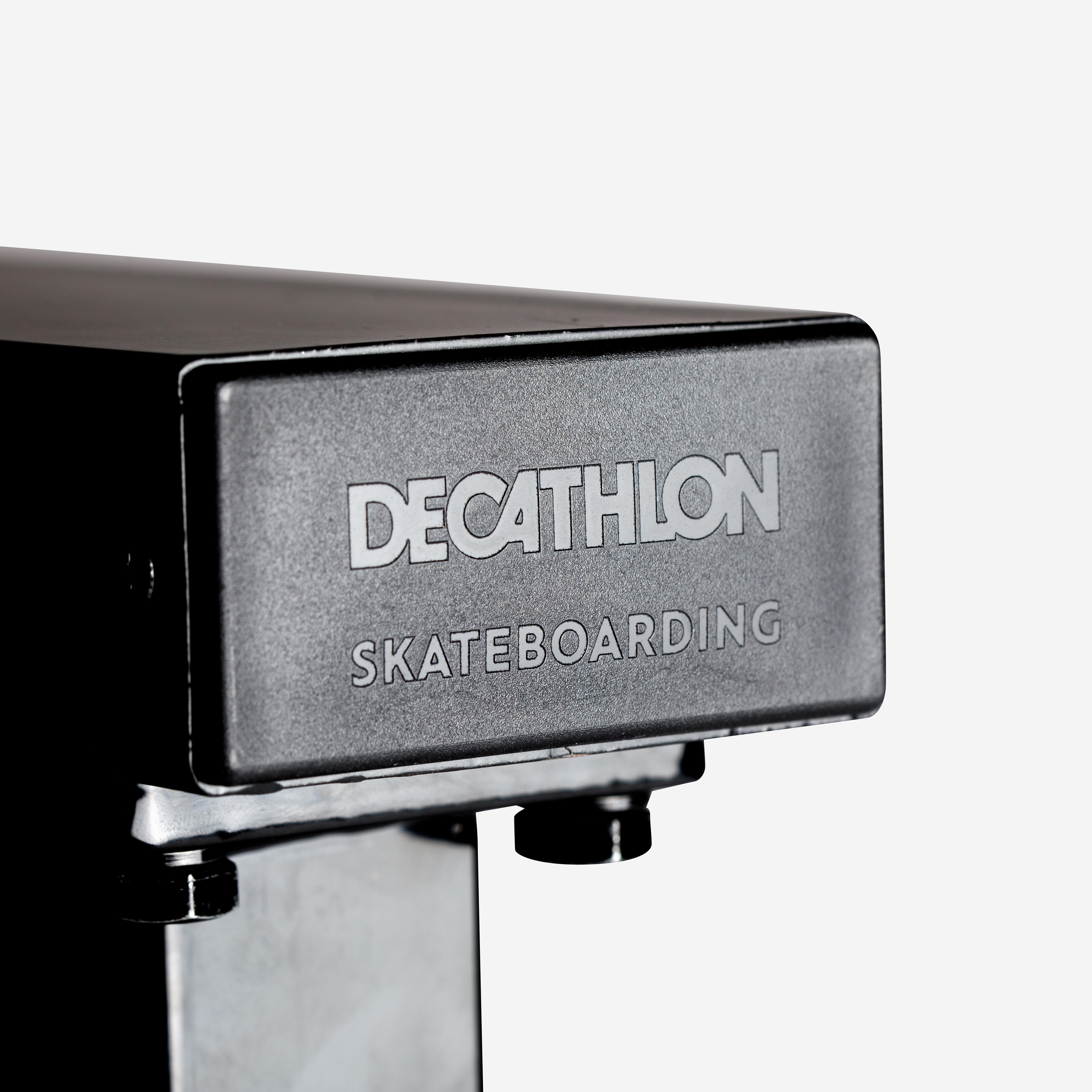 DECATHLON Tyč na slide/grind na skateboard štvorhranná nastaviteľná a napojiteľná bez · záber 7