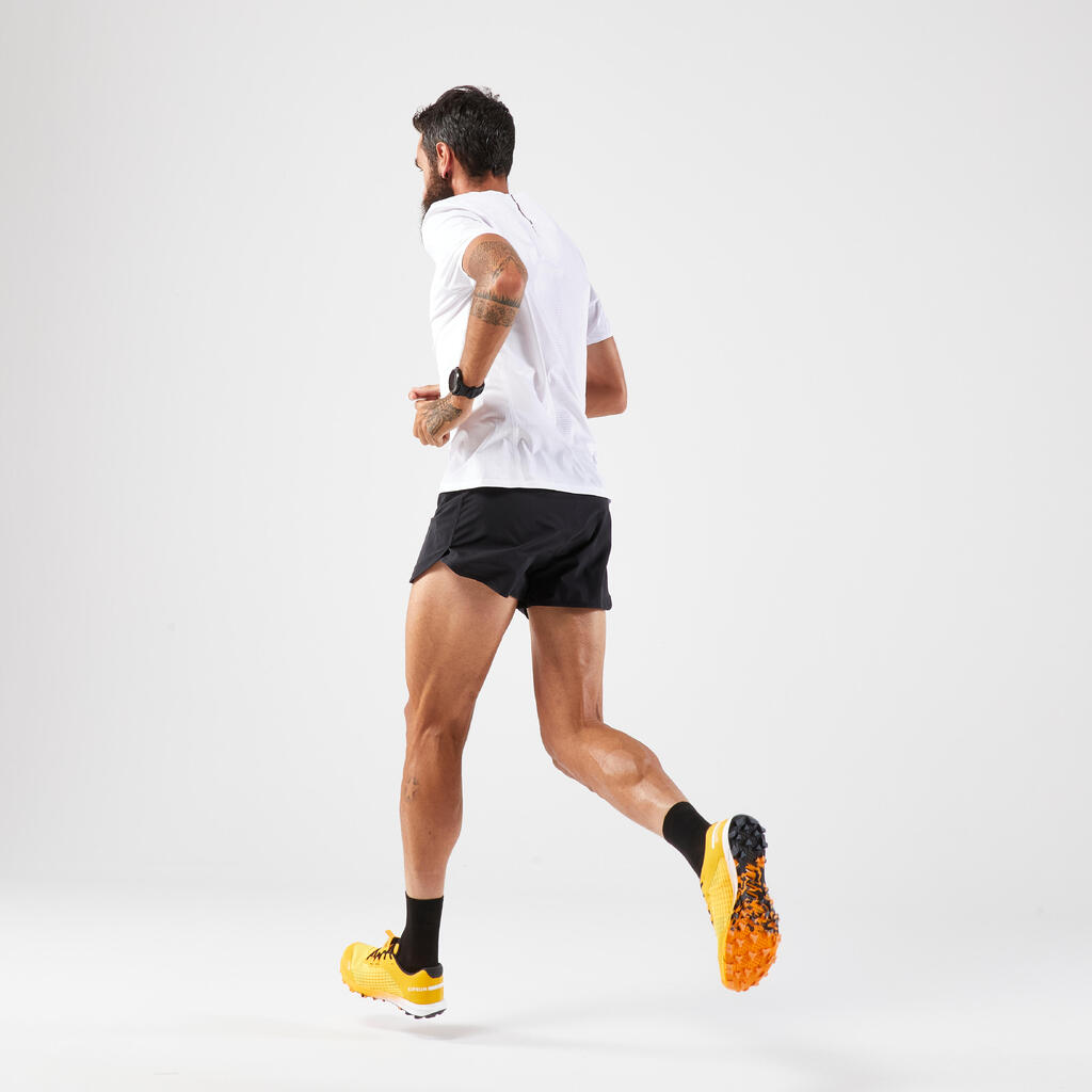 חולצת ריצה קלה לגברים KIPRUN Run 900 REPLIKA - לבן