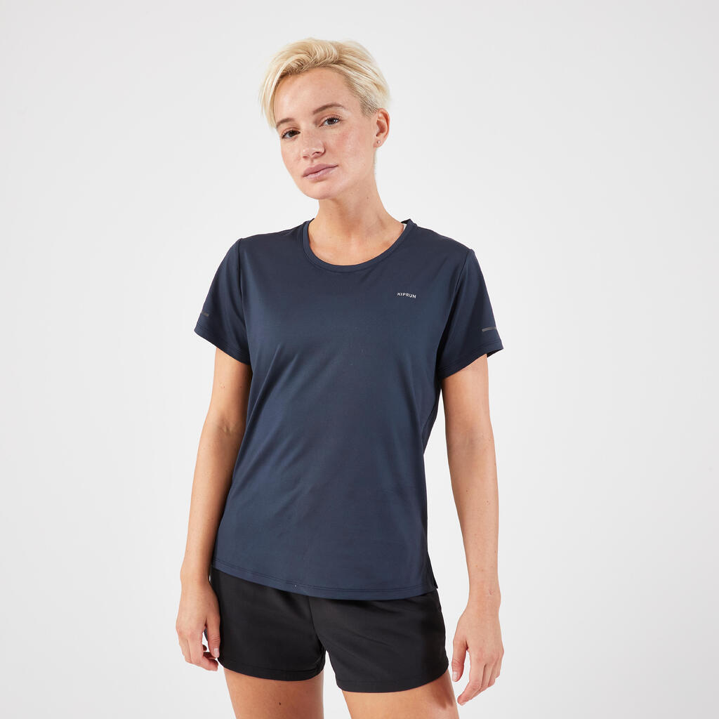 POLERA RUNNING TRANSPIRABLE MUJER KIPRUN RUN 500 DRY AZUL OSCURO