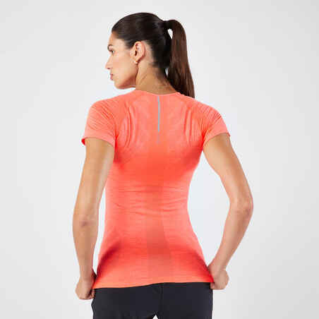 Women's Running Slim Seamless T-Shirt - KIPRUN Run 500 Comfort Slim coral