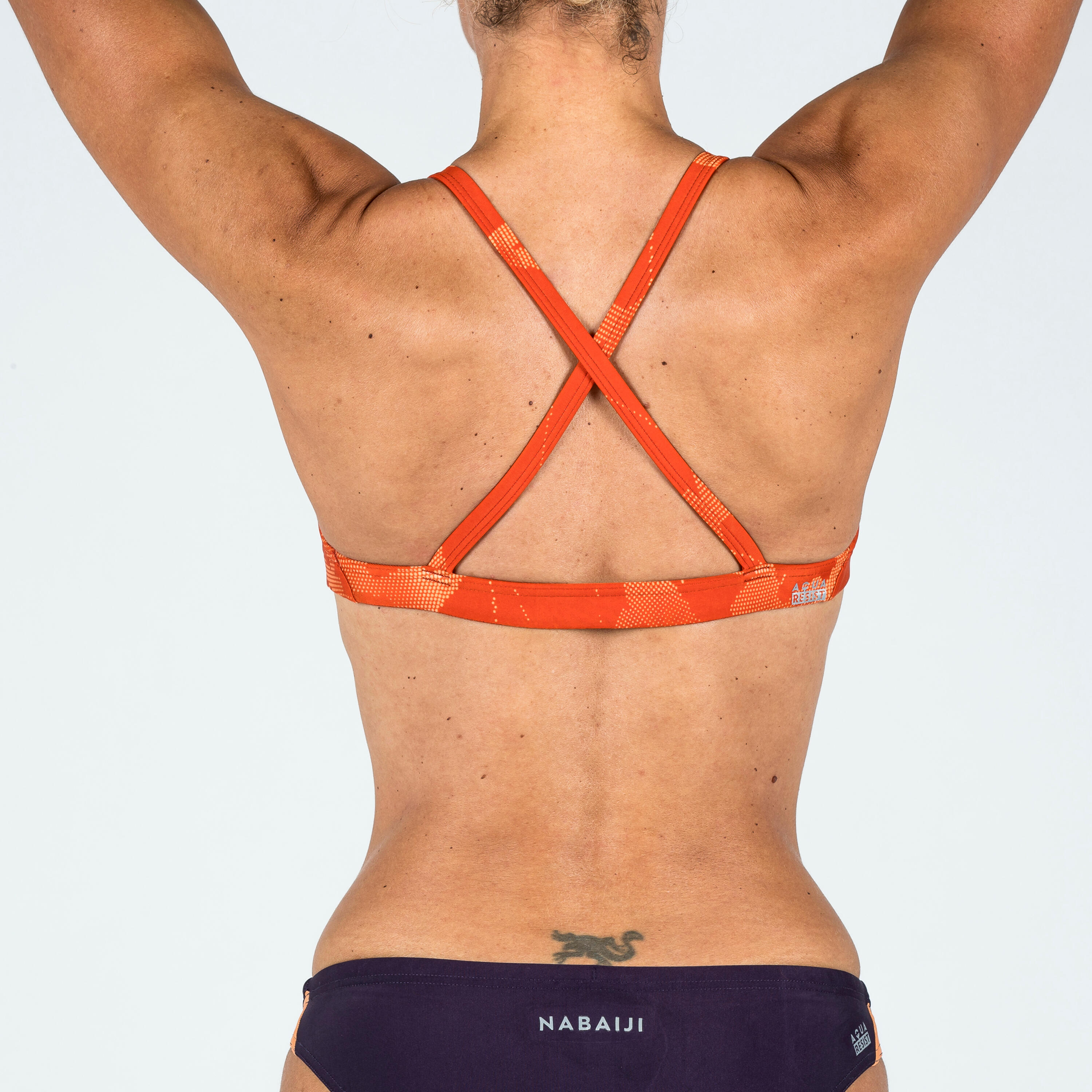 DECATHLON Plavecká podprsenka Jana Ice Orange mimoriadne odolná voči chlóru M-L · záber 6