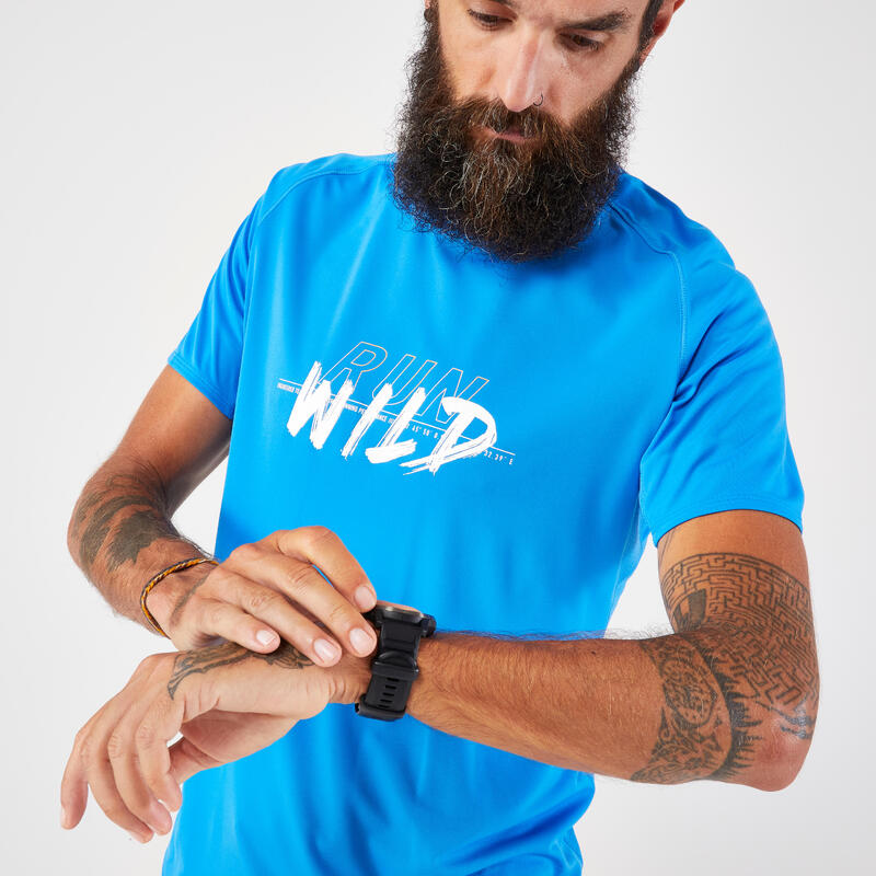 T-Shirt Resistente de Trail Running Homem KIPRUN Run 500 Azul Estampado