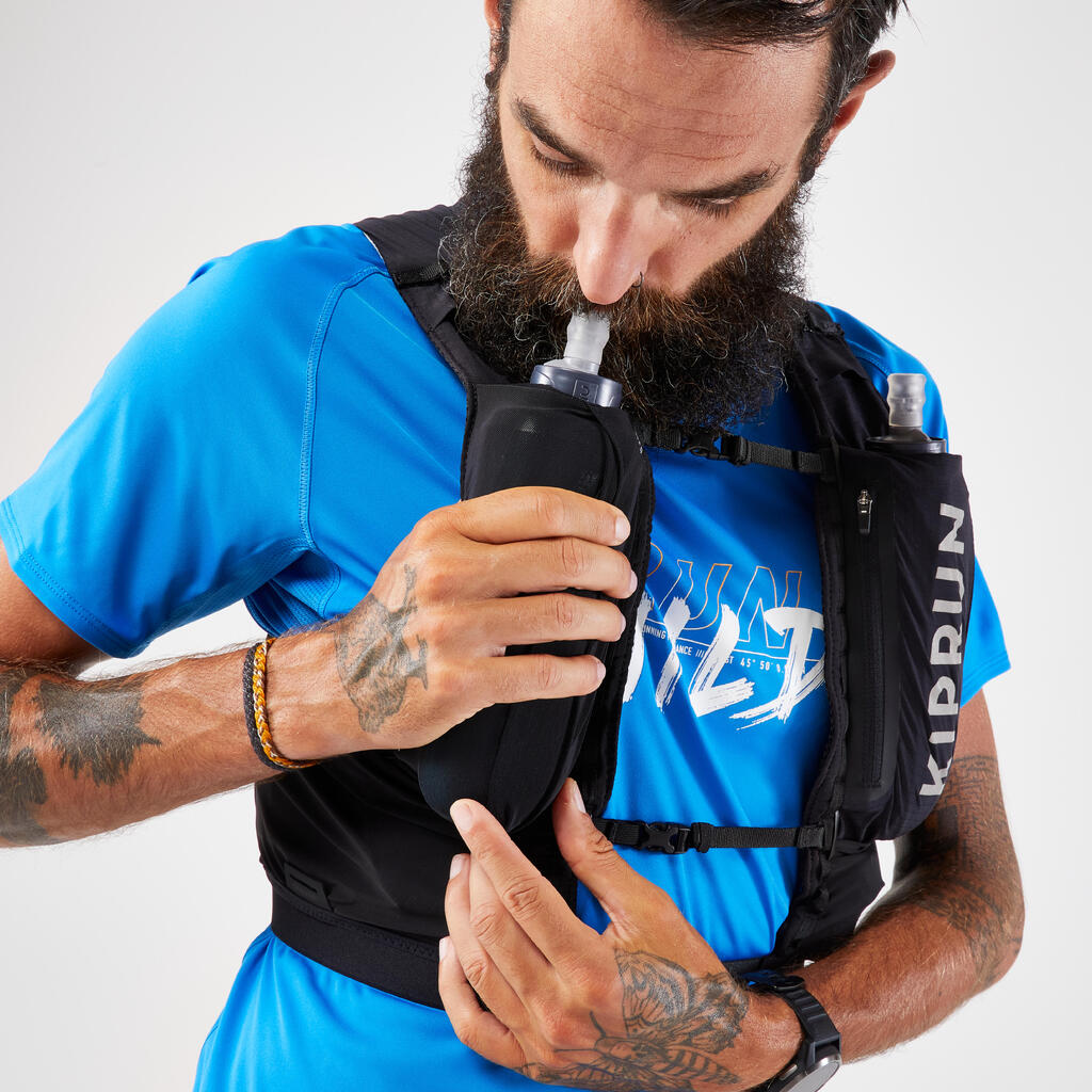 PRSLUK ZA TRAIL TRČANJE KIPRUN UNISEX SA DRŽAČEM ZA BOCU OD 5 l - BELI
