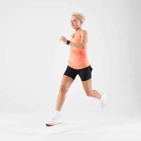 Γυναικεία αμάνικη μπλούζα τρεξίματος με ενσωματωμένο σουτιέν KIPRUN CARE - κοραλλί