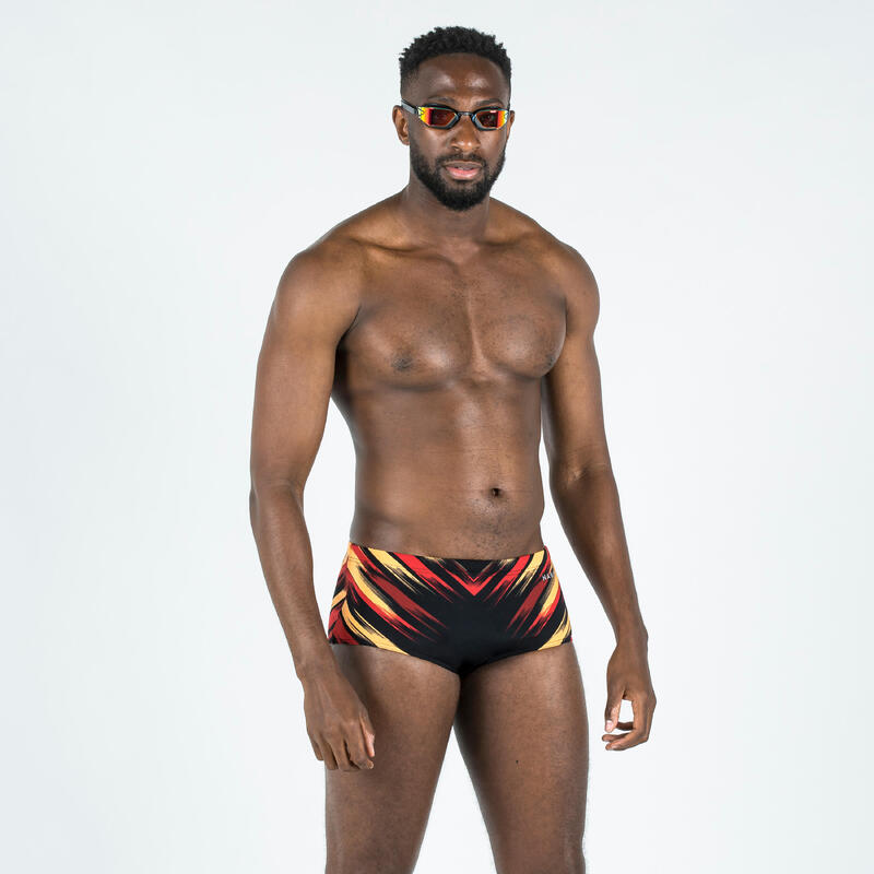 MAILLOT DE BAIN NATATION HOMME BANDEAU LARGE 900 NOIR BLAST ROUGE