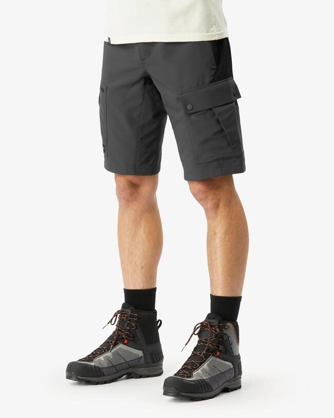 Pantalón corto de montaña y trekking resistente Hombre Forclaz MT500