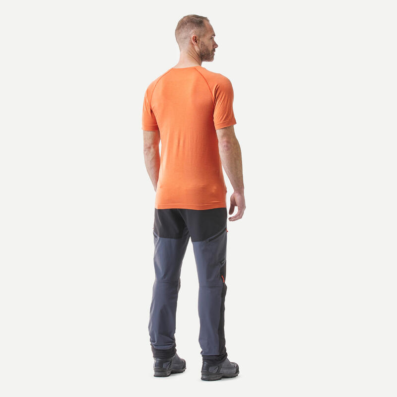 Camiseta de montaña y trekking manga corta merina Hombre Forclaz MT900 Seamless