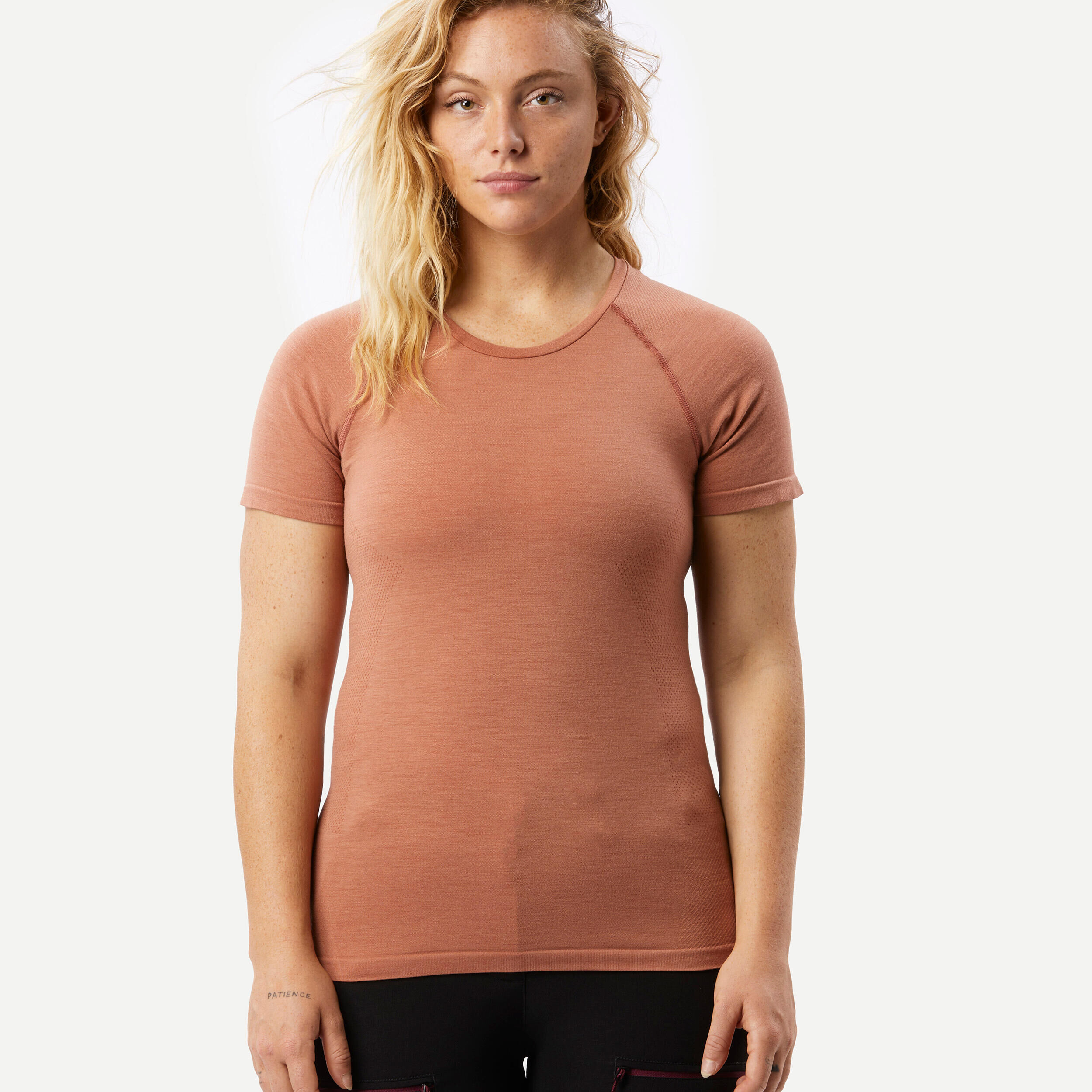 FORCLAZ Women's seamless short-sleeved Merino wool trekking t-shirt - MT900