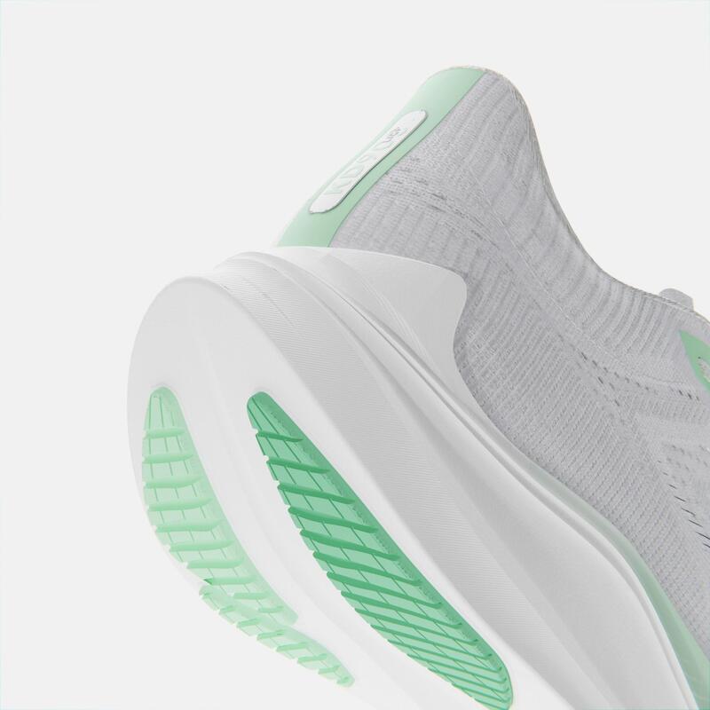 CHAUSSURE DE RUNNING FEMME KIPRUN KD900 LIGHT VERT BLANC