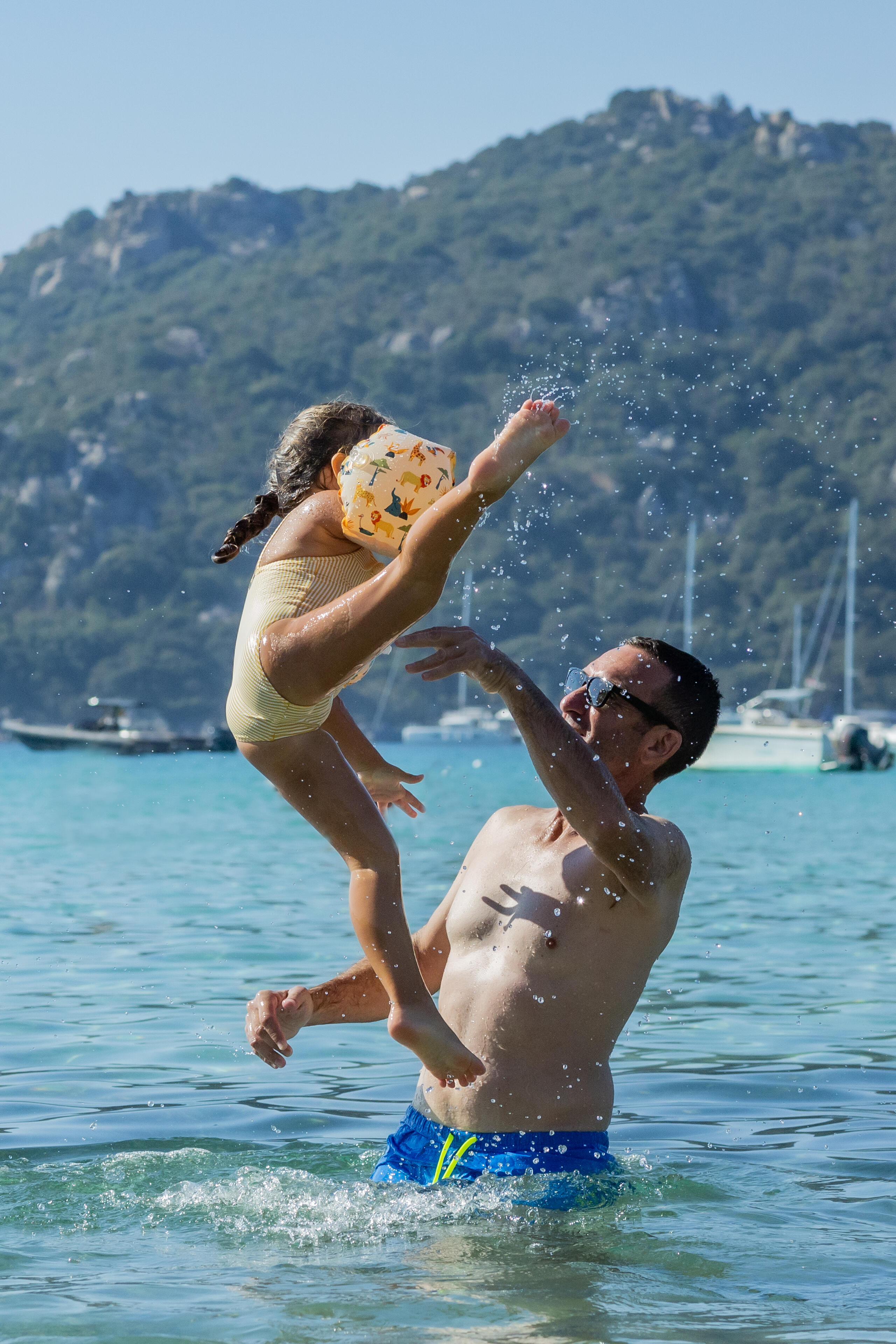 Maillot de bain bébé fille une pièce imprimé avec des volants 11/13