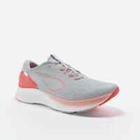 WOMEN'S KIPRUN KS 500 2 RUNNING SHOES - GREY AND CORAL