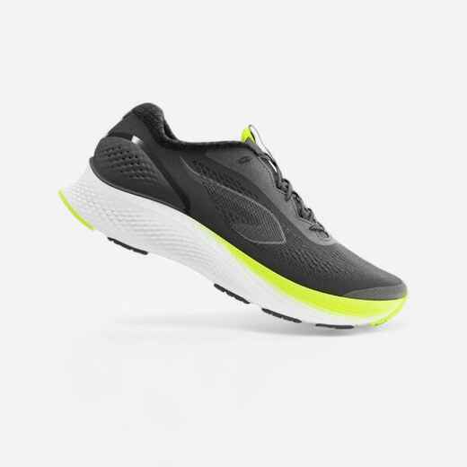 
      CHAUSSURE DE RUNNING HOMME KIPRUN KS500 2 NOIR JAUNE
  