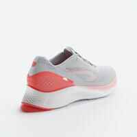 WOMEN'S KIPRUN KS 500 2 RUNNING SHOES - GREY AND CORAL