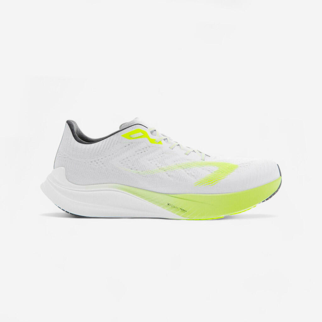 Moški tekaški copati KIPRUN KD900 LIGHT - bela/rumena