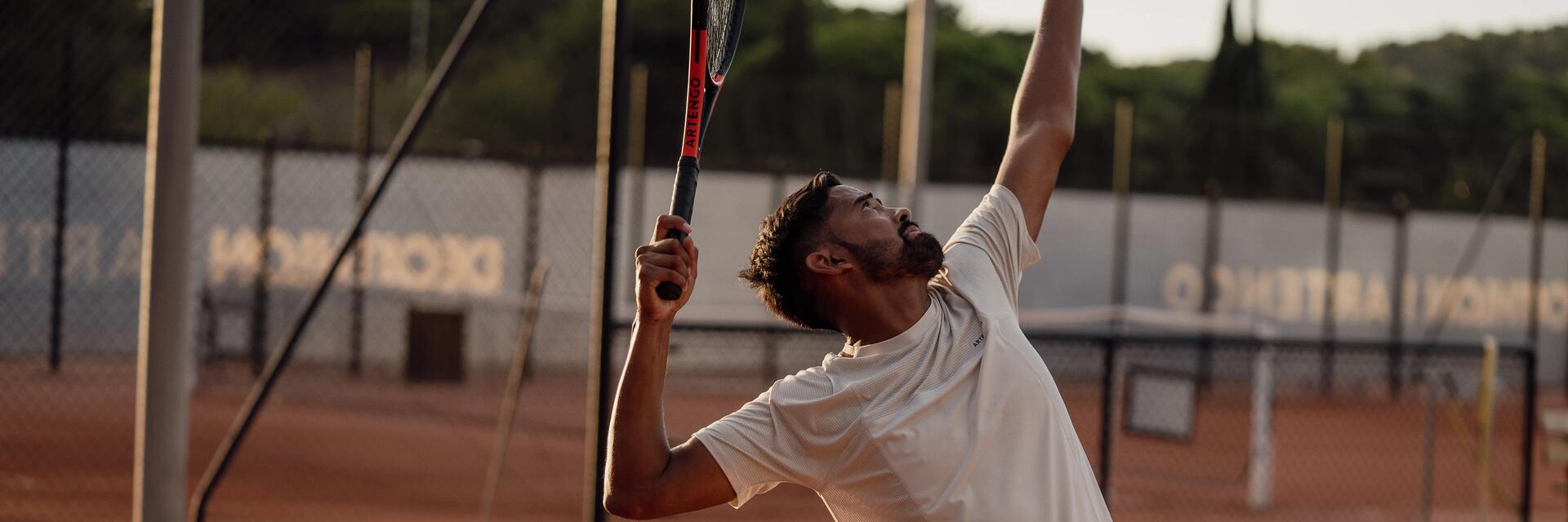 Comment bien servir au tennis ?