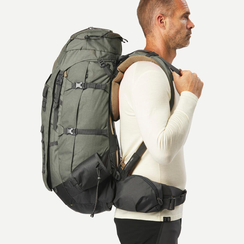 Férfi hátizsák túrázáshoz MT900, 50 +10 literes 