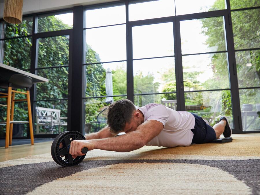 Exercitii pentru abdomen pe care le poti face acasa sau la sala 