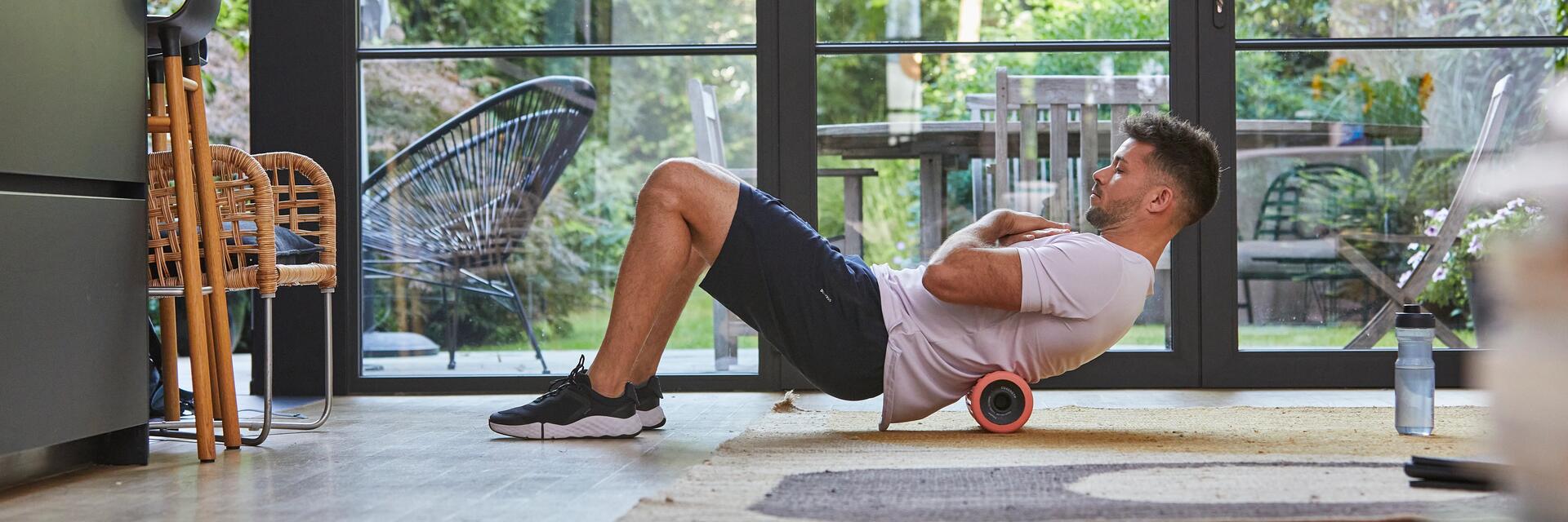 hombre haciendo ejercicio en casa