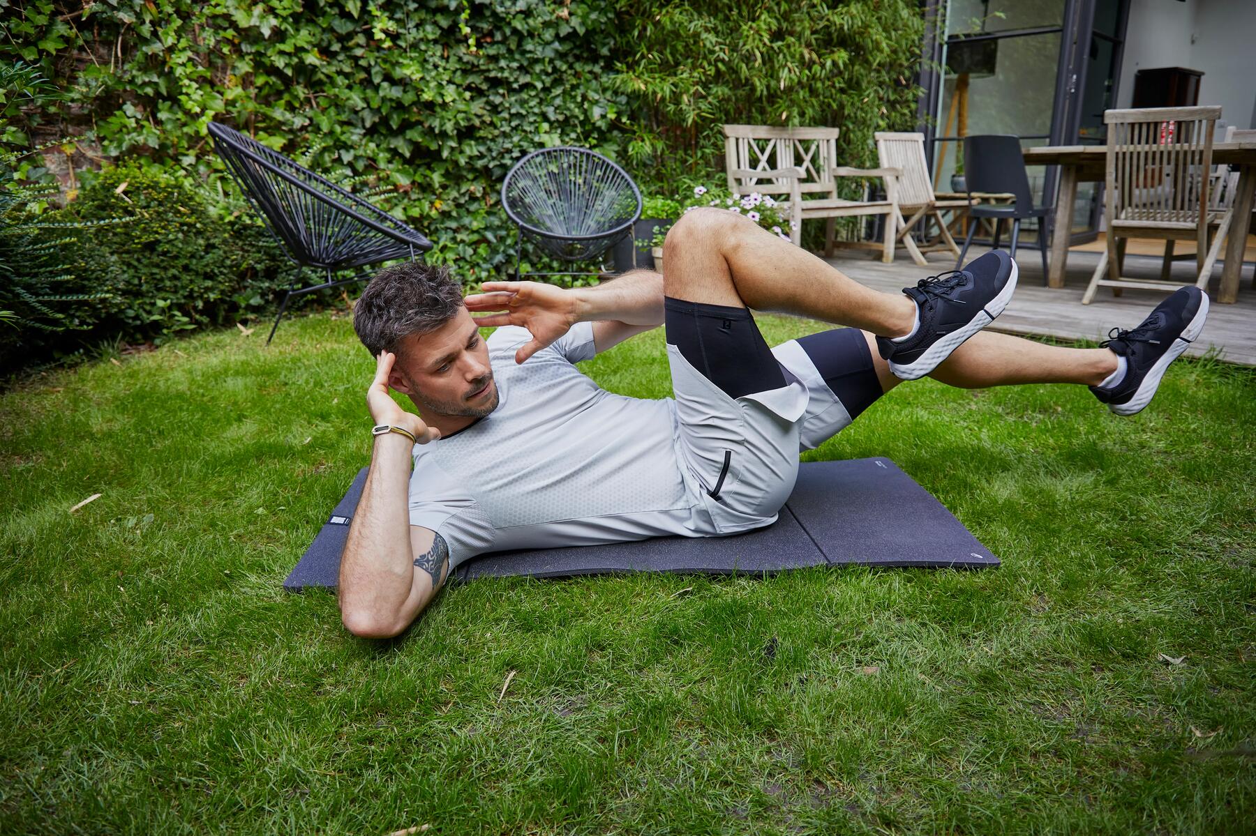 hombre haciendo ejercicio