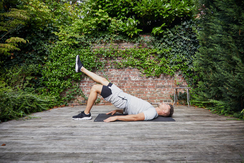 Unoszenie bioder na jednej nodze (single leg glute bridge)