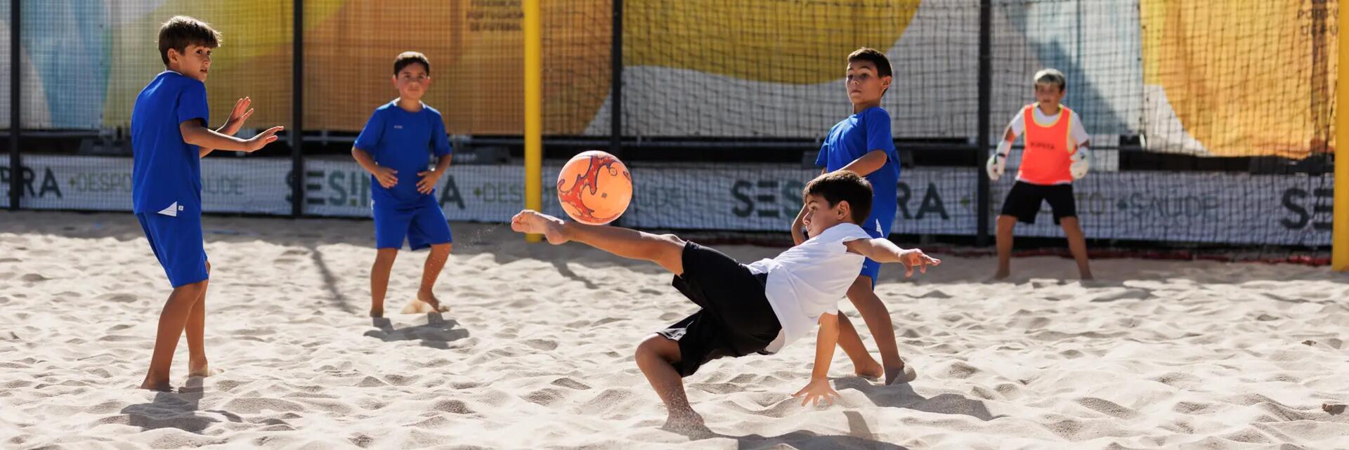 5 jeux foot pour la plage
